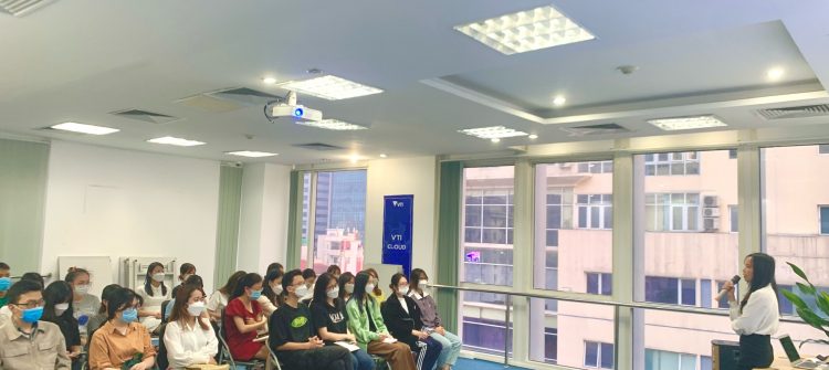 5 lỗi giao tiếp kém khiến bạn dễ đánh mất ứng viên